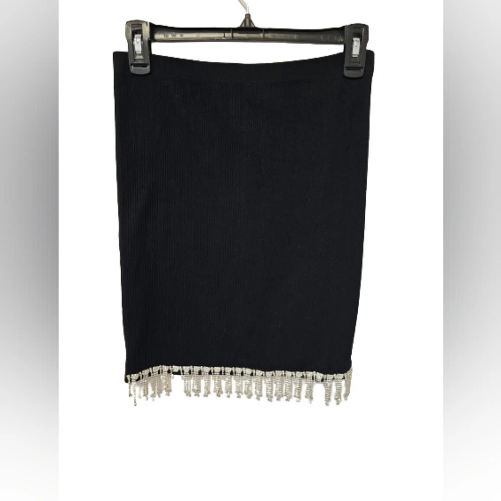 Sincerely Jules Black Ribbed with Rhinestone Skirt Women's Size Medium NWT *Flaw
